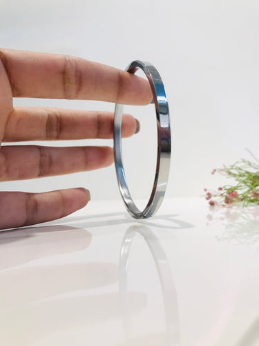 Sleek Bracelet